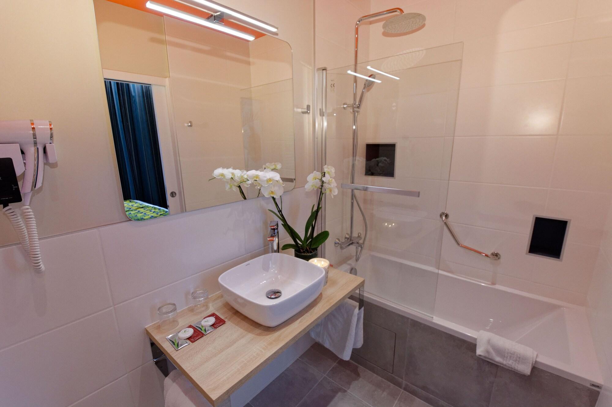Hotel Moderna Cherbourg-en-Cotentin Dış mekan fotoğraf